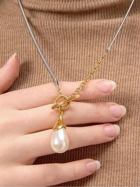 Anthropologie Two-Tone Gold Toggle Necklace with White Teardrop Pearl
